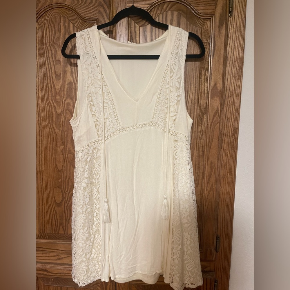 Entro size large white dress